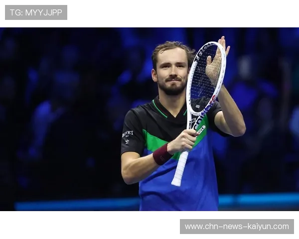 梅德韦杰夫底线防守稳健,晋级四强,梅德韦杰夫新职 梅德韦杰夫底线防守稳健,晋级四强,梅德韦杰夫新职